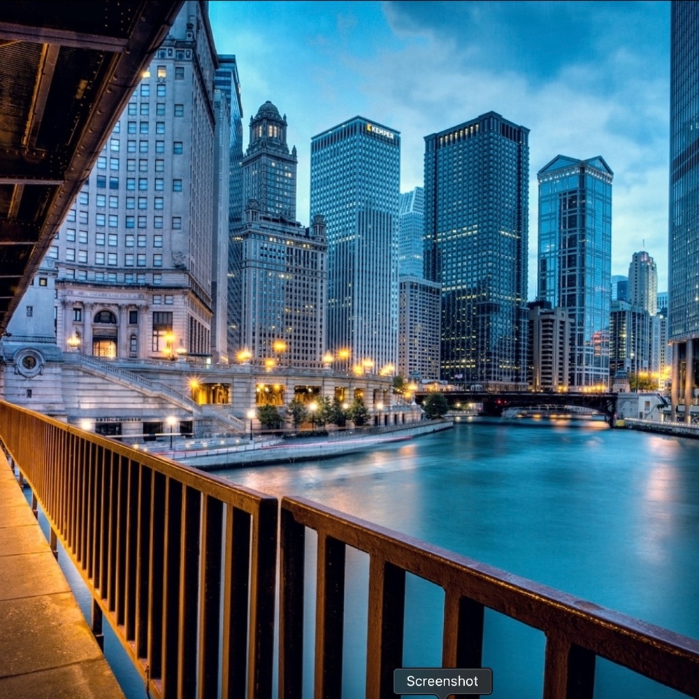 Meet your Posher, Gloria